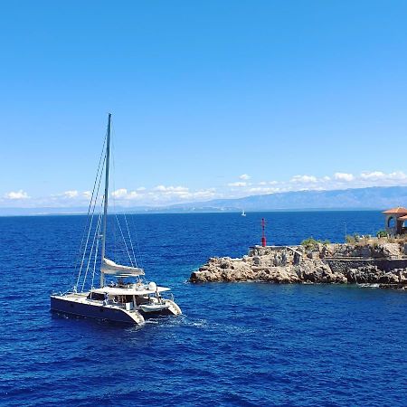 Narcis Central Apartment With Sea & City Views Veli Lošinj Kültér fotó