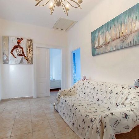 Narcis Central Apartment With Sea & City Views Veli Lošinj Kültér fotó
