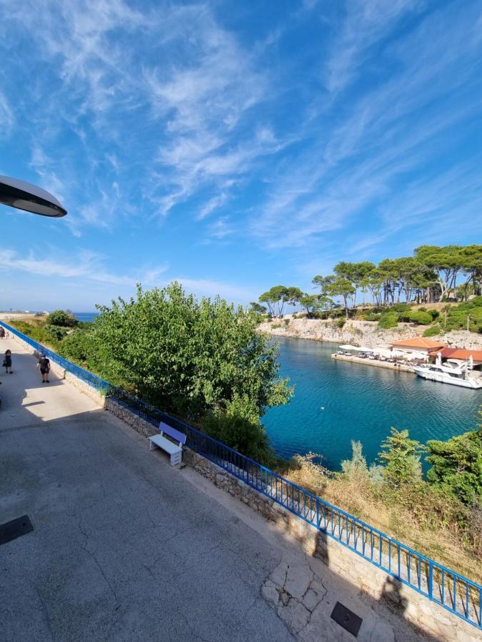 Narcis Central Apartment With Sea & City Views Veli Lošinj Kültér fotó