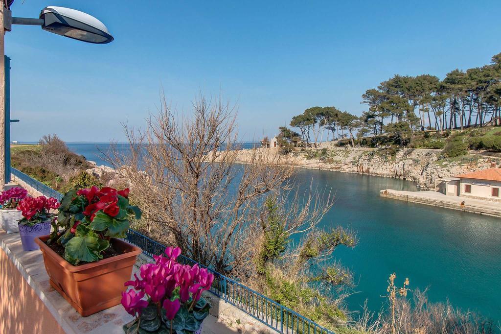 Narcis Central Apartment With Sea & City Views Veli Lošinj Kültér fotó