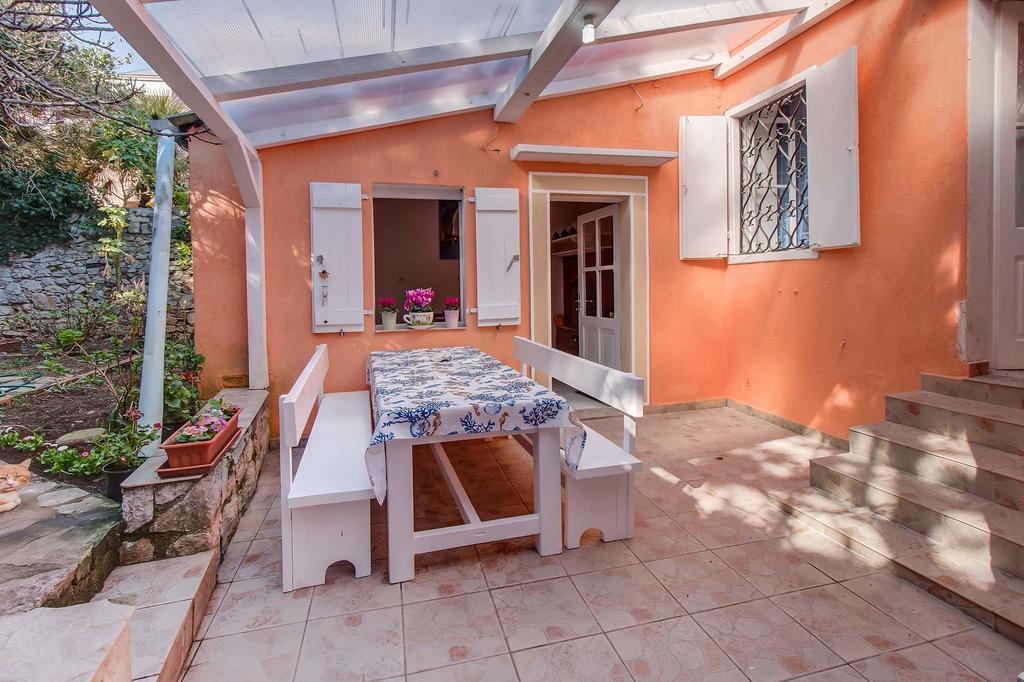 Narcis Central Apartment With Sea & City Views Veli Lošinj Kültér fotó