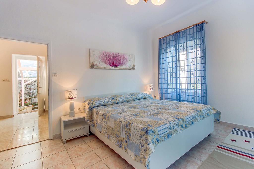 Narcis Central Apartment With Sea & City Views Veli Lošinj Kültér fotó
