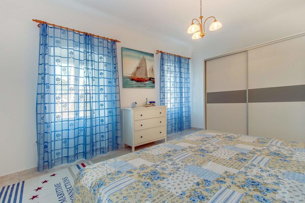 Narcis Central Apartment With Sea & City Views Veli Lošinj Kültér fotó