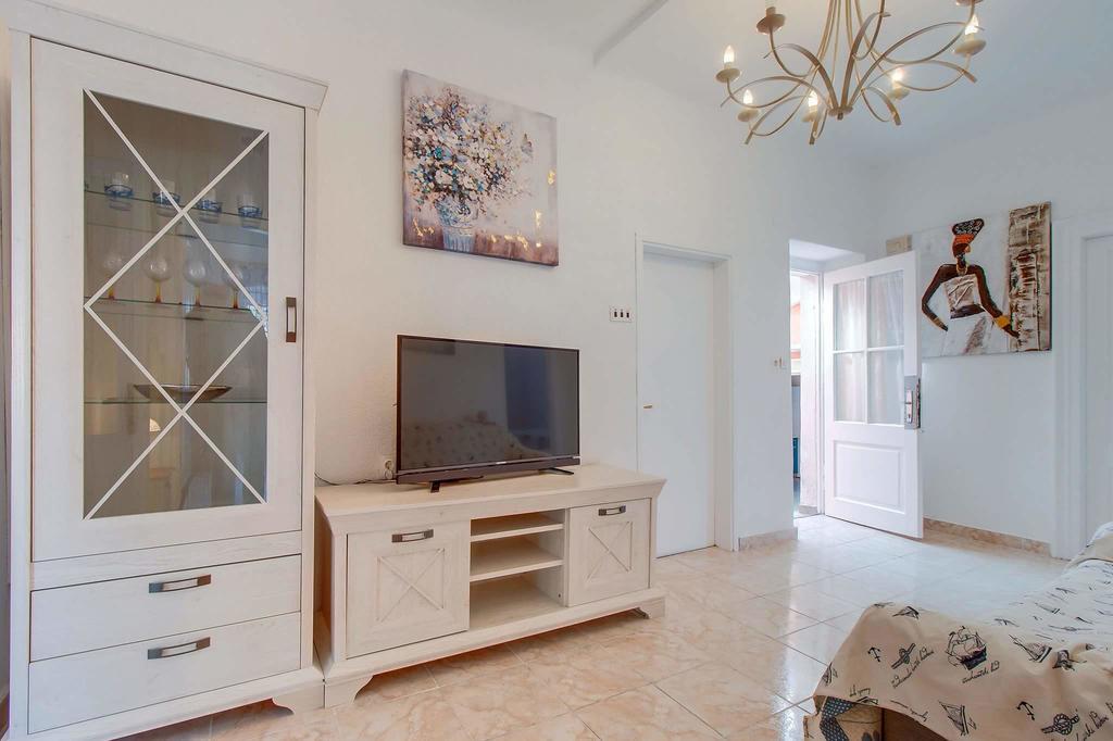 Narcis Central Apartment With Sea & City Views Veli Lošinj Kültér fotó