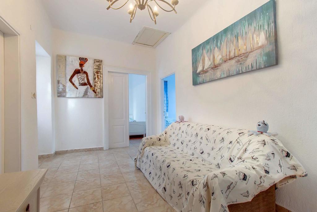 Narcis Central Apartment With Sea & City Views Veli Lošinj Kültér fotó